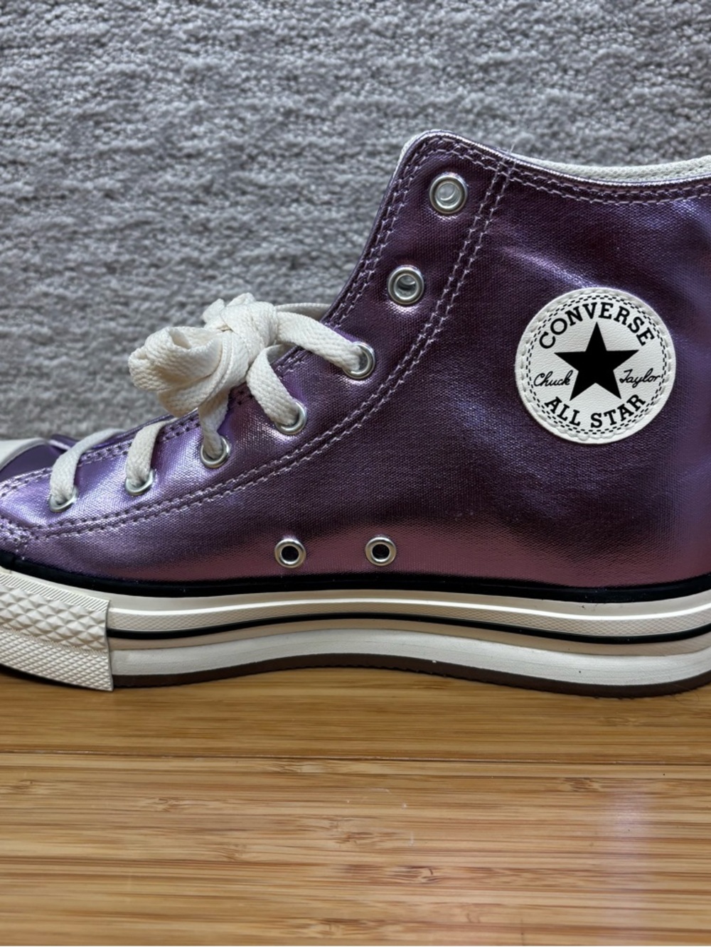 CONVERSE Chuck Taylor All Star Hi Top Metallic Purple Big Kids Sz 6 Woman’s 8 - Picture 3 of 7